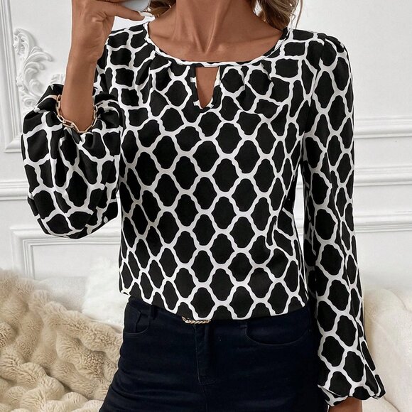 Black & White Casual Women's Keyhole Neck All Over Print Hollow Out Blouse - Picture 8 of 8